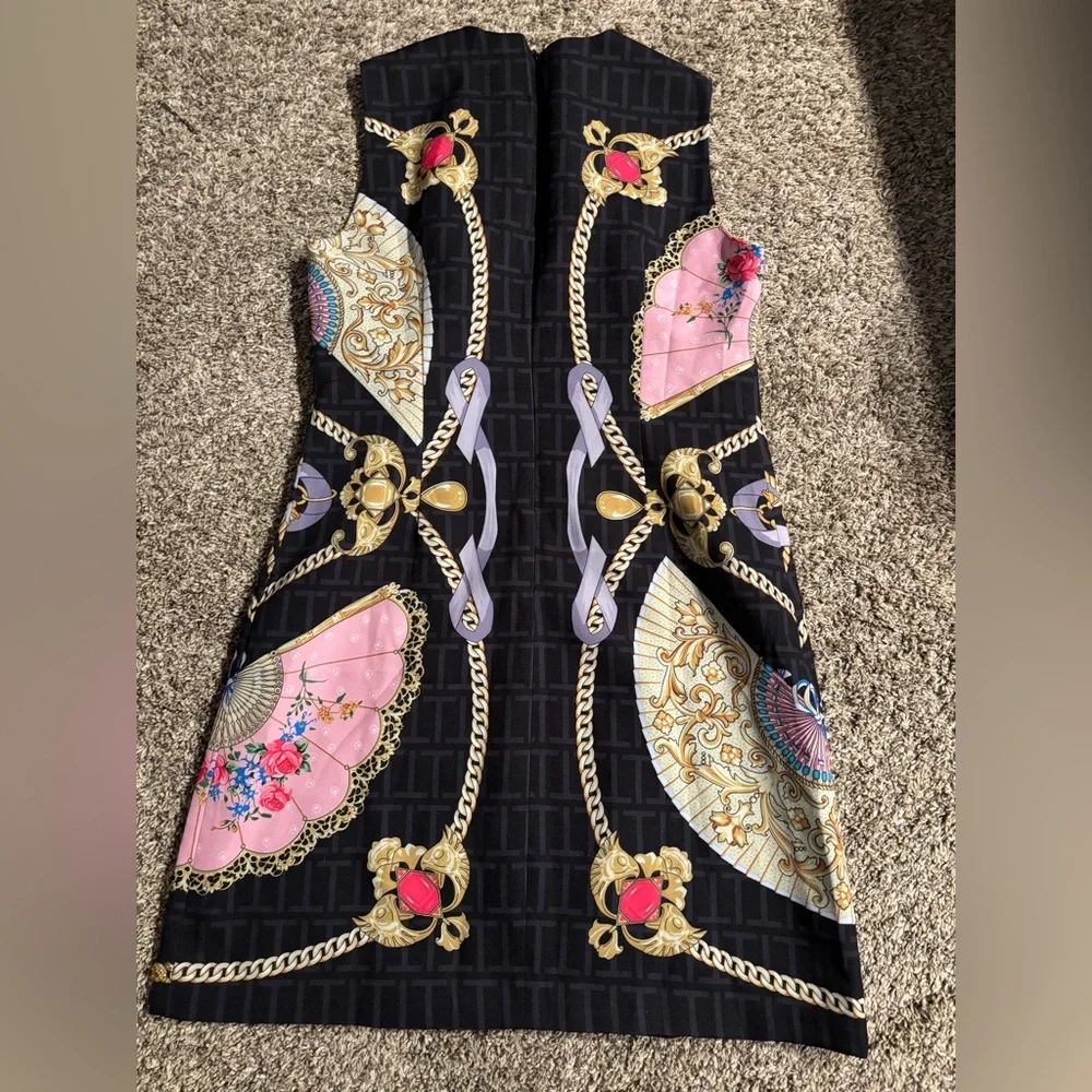 Dress - Picture 4 of 4